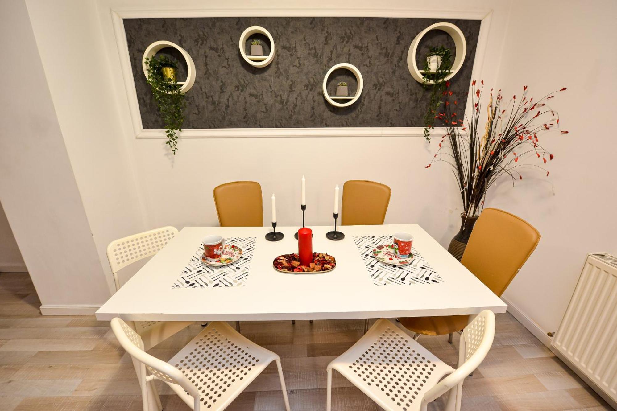 Pierre Cardin Deluxe Apartment With Terrace By Magniflex บูคาเรสต์ ภายนอก รูปภาพ