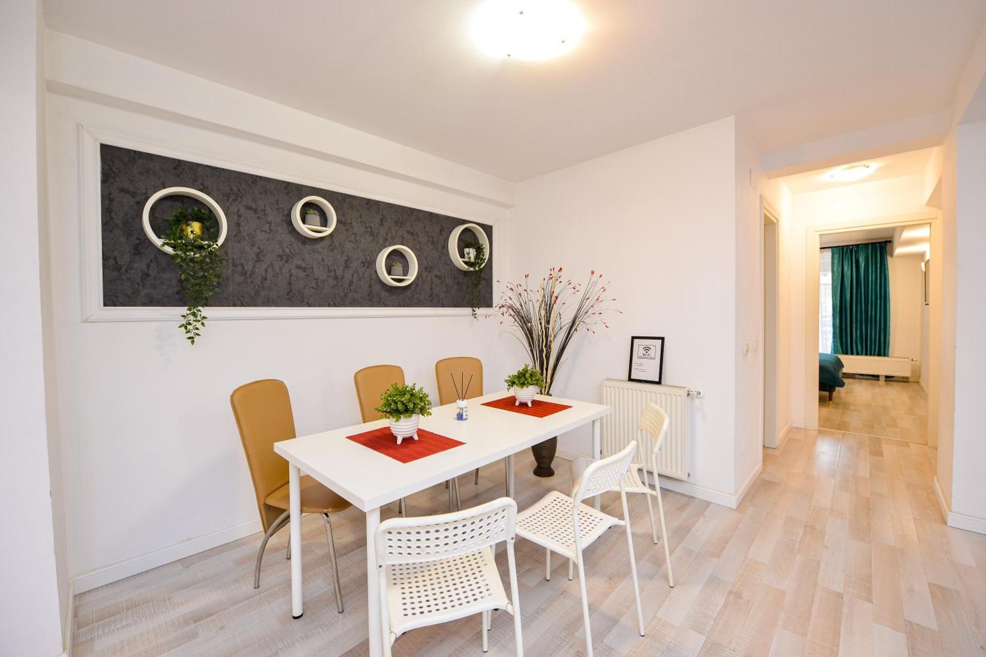 Pierre Cardin Deluxe Apartment With Terrace By Magniflex บูคาเรสต์ ภายนอก รูปภาพ