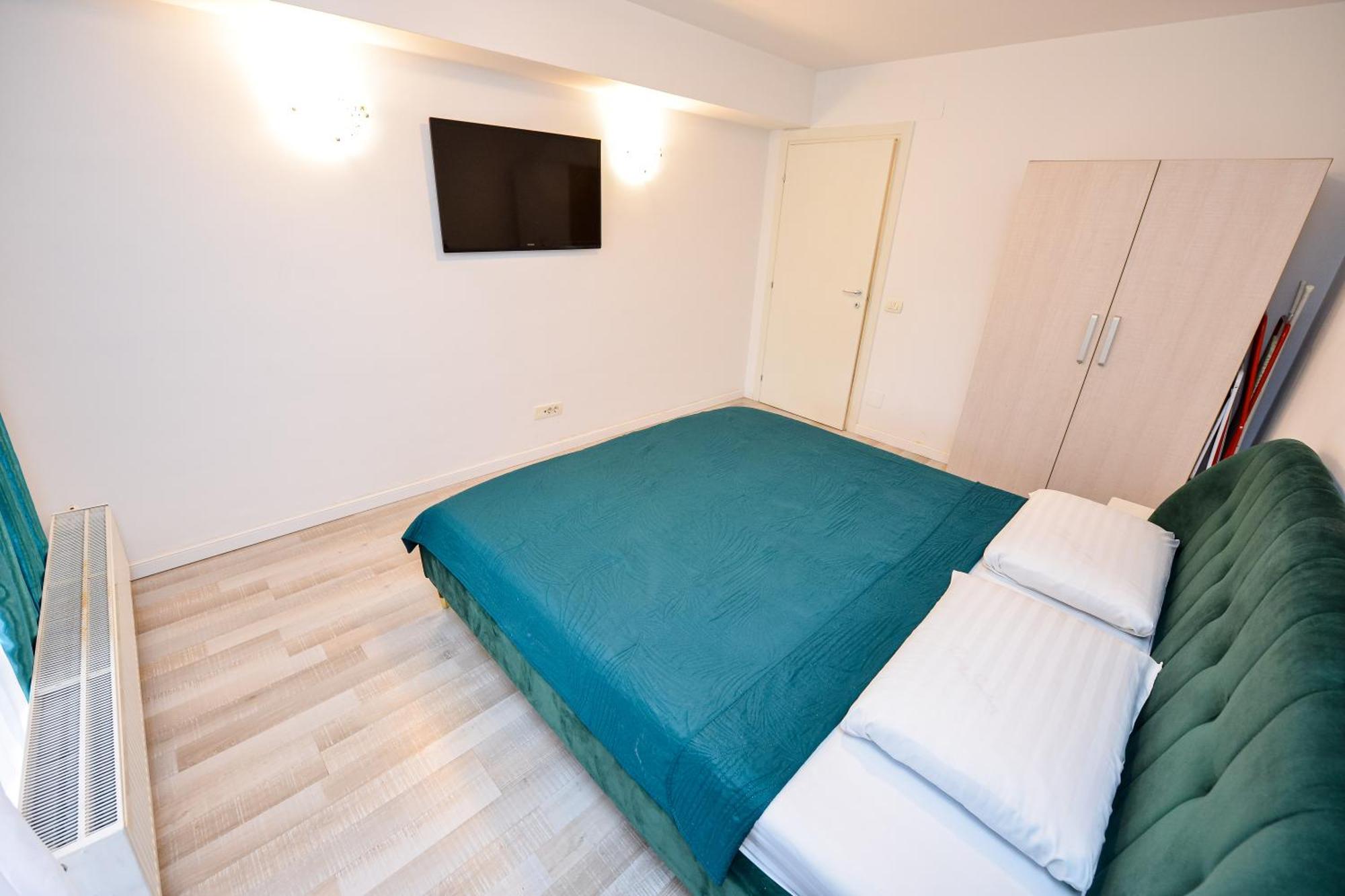 Pierre Cardin Deluxe Apartment With Terrace By Magniflex บูคาเรสต์ ภายนอก รูปภาพ