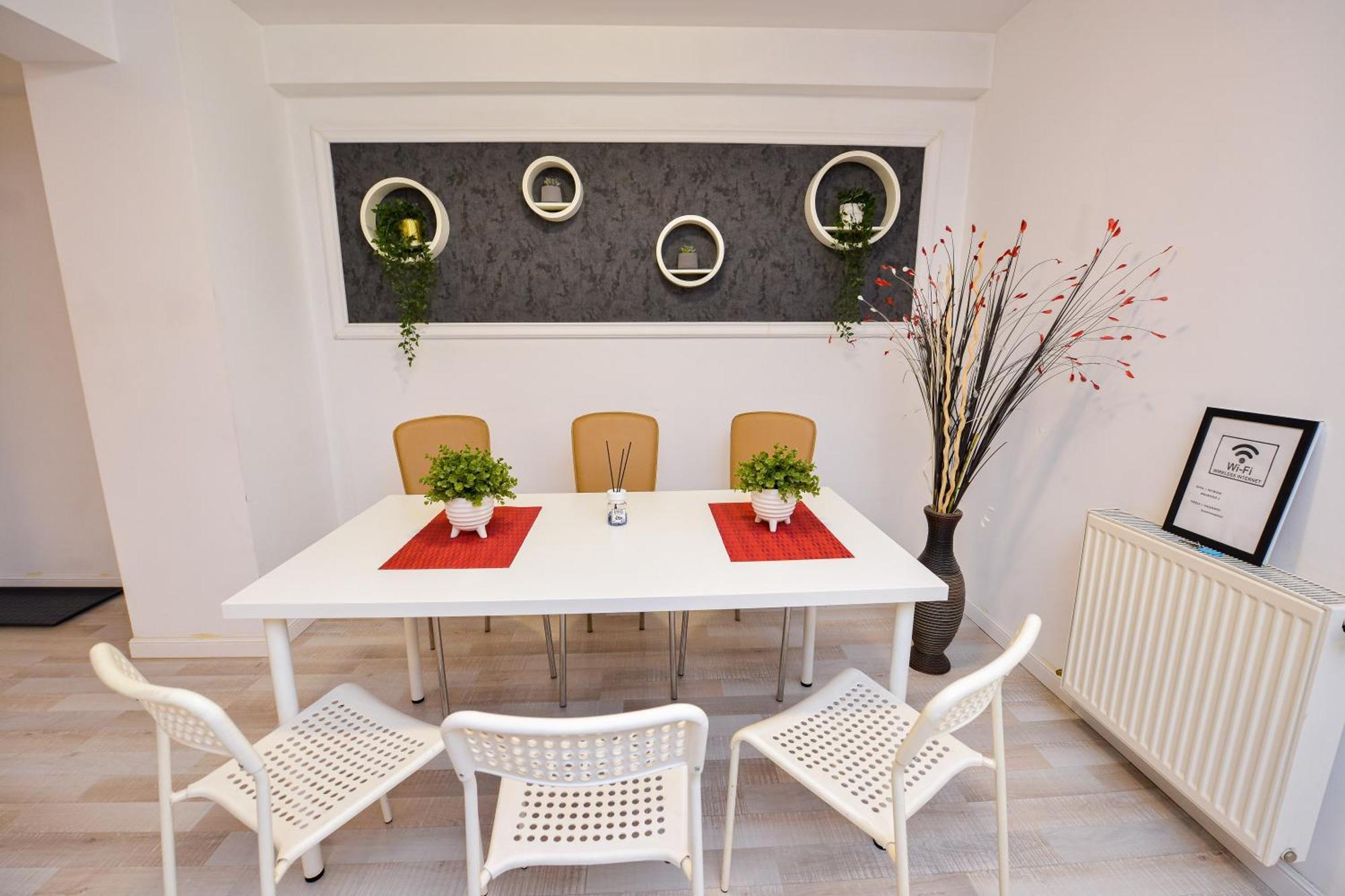 Pierre Cardin Deluxe Apartment With Terrace By Magniflex บูคาเรสต์ ภายนอก รูปภาพ