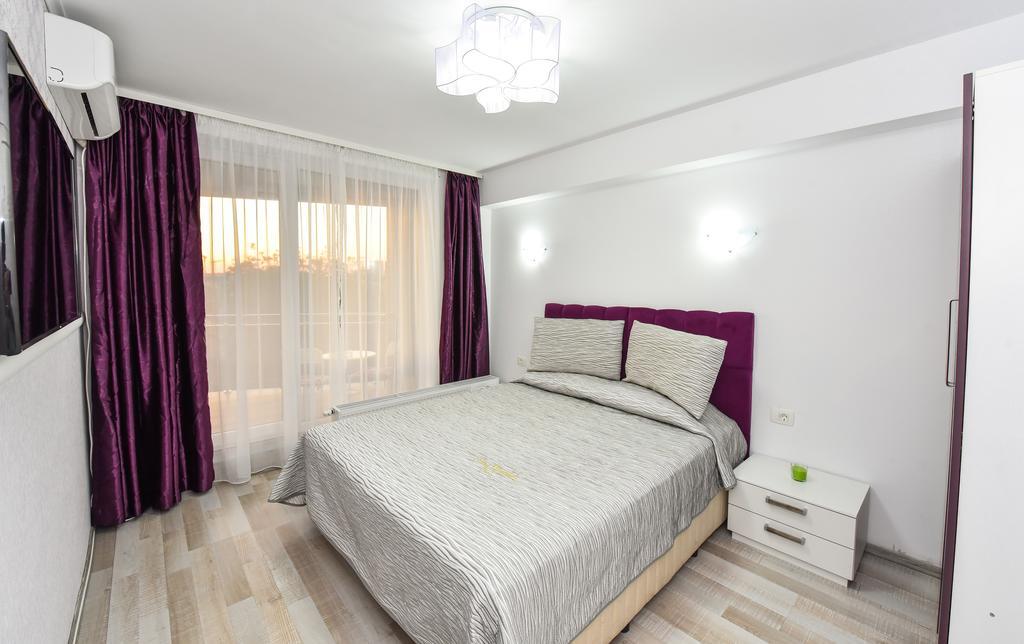 Pierre Cardin Deluxe Apartment With Terrace By Magniflex บูคาเรสต์ ภายนอก รูปภาพ
